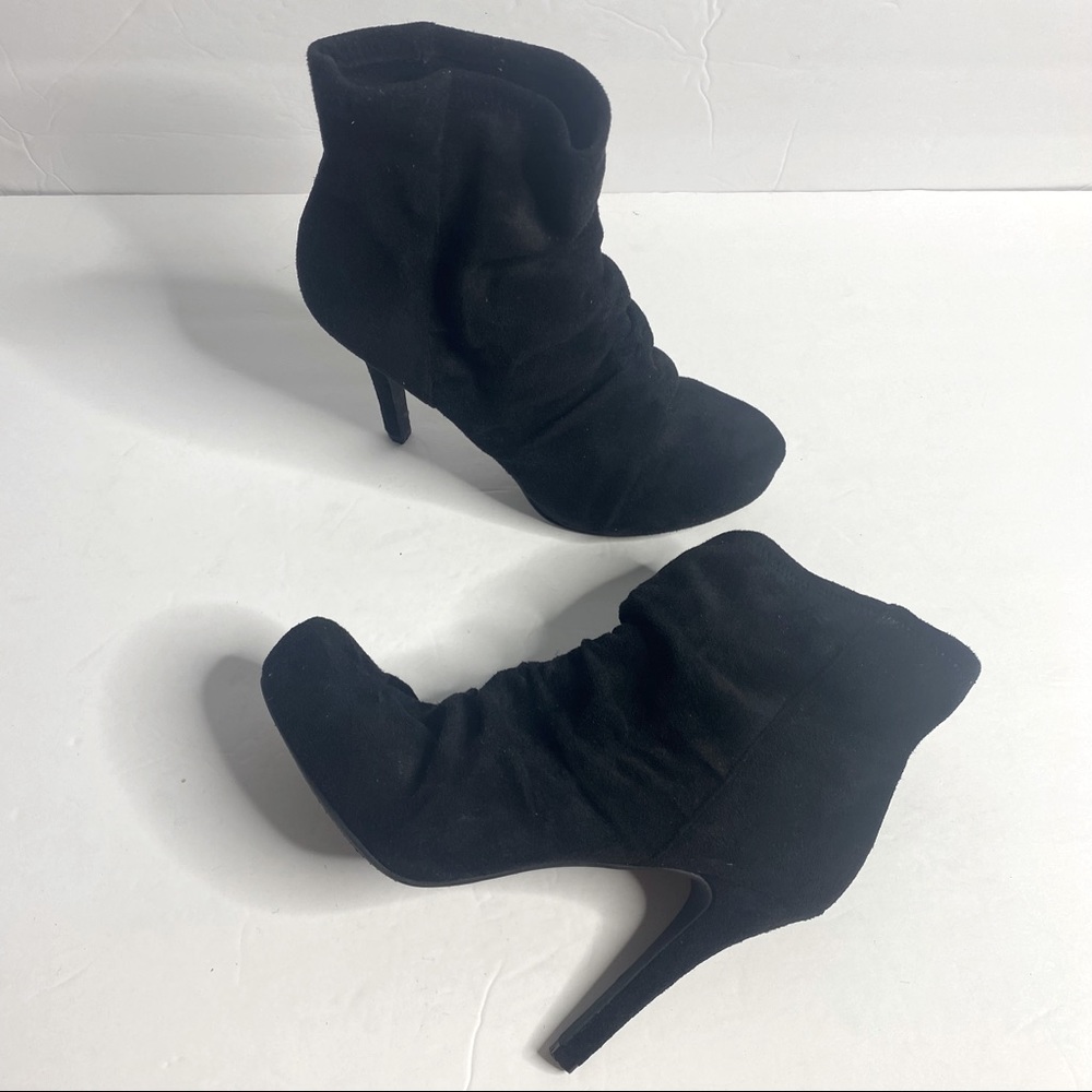 BCBG black Slouchy heeled Ankle Boots size 7.5
